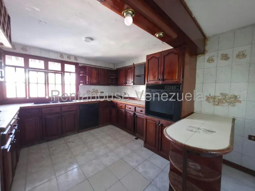 Apartamento (1 Nivel) en Alquiler en Centro, Portuguesa - 6