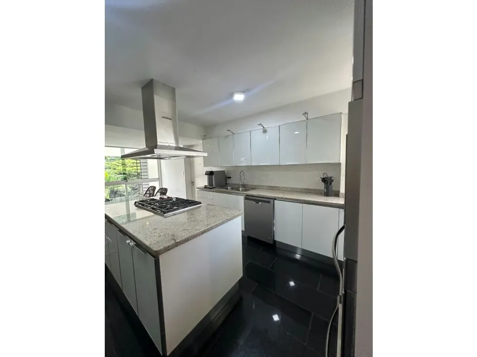 Vendo apto dúplex 550m2 Los Palos Grandes 9253.REF. VERDE - 11