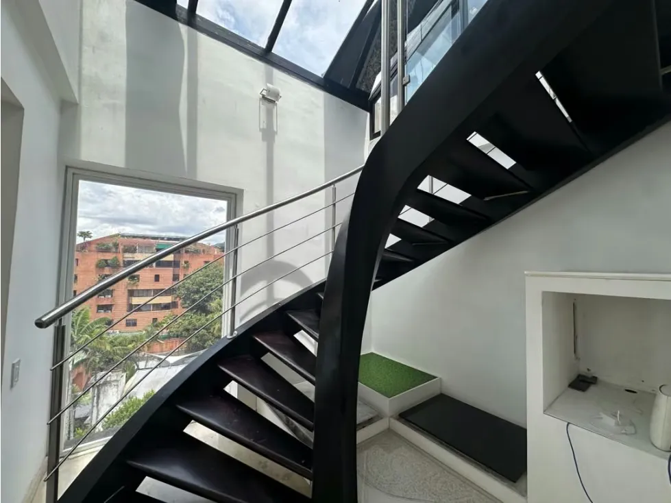 Vendo apto dúplex 550m2 Los Palos Grandes 9253.REF. VERDE - 17