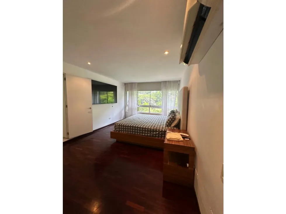 Vendo apto dúplex 550m2 Los Palos Grandes 9253.REF. VERDE - 31
