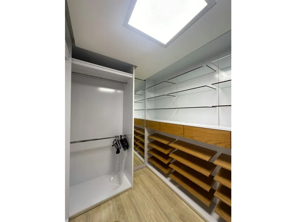 Vendo apto dúplex 550m2 Los Palos Grandes 9253.REF. VERDE - 32