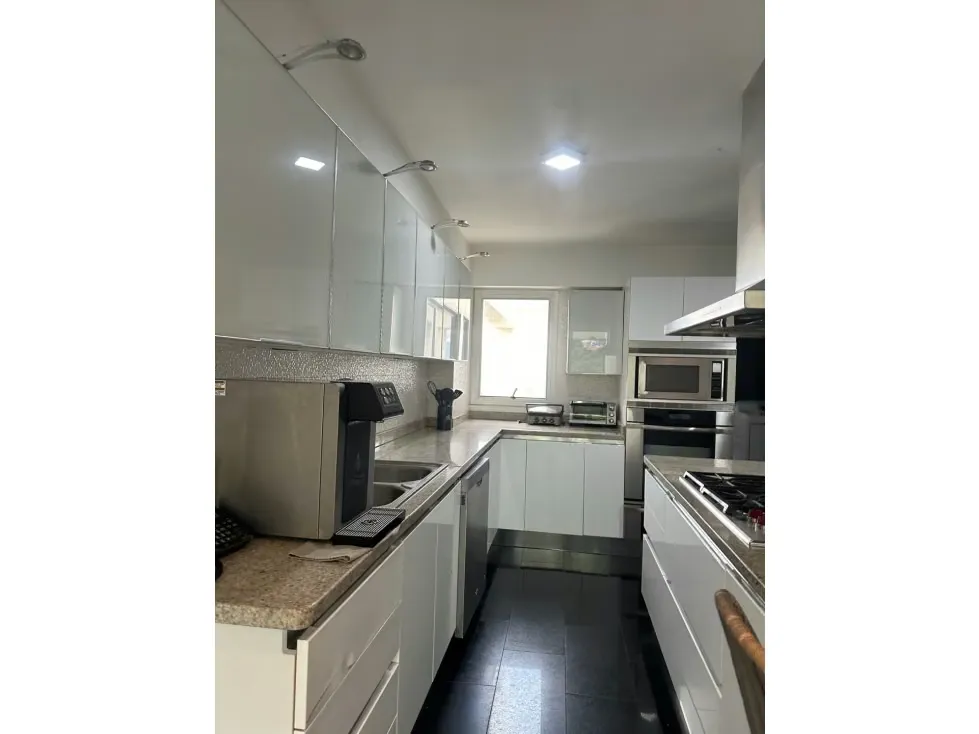 Vendo apto dúplex 550m2 Los Palos Grandes 9253.REF. VERDE - 9
