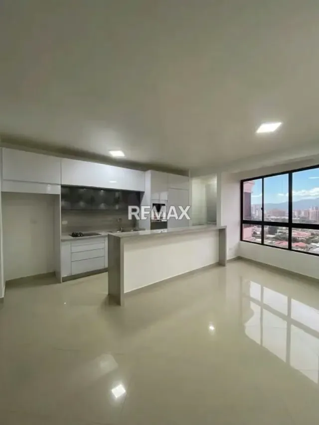 En Alquiler excelente y moderno apartamento en uno de los edificios más modernos en el triángulo del este - 4
