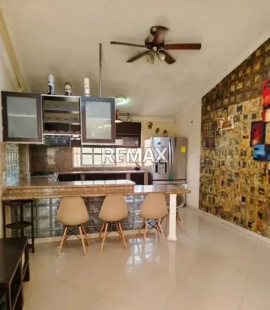 Apartamento amplio en la vía principal de El Valle, Isla de Margarita.
