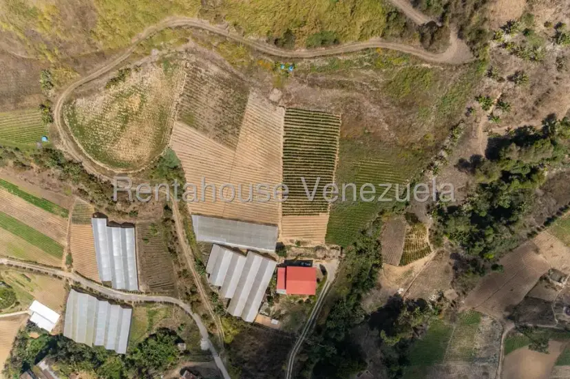 Terreno (Finca) en Venta en Municipio Guaicaipuro, Miranda