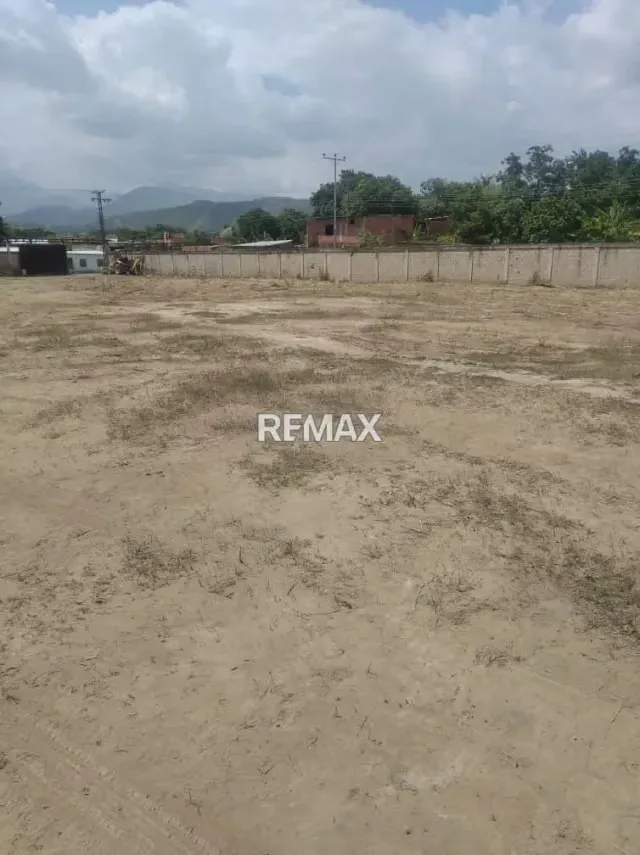 EN VENTA TERRENO ¡OPORTUNIDAD ÚNICA DE INVERSIÓN EN MARACAY!