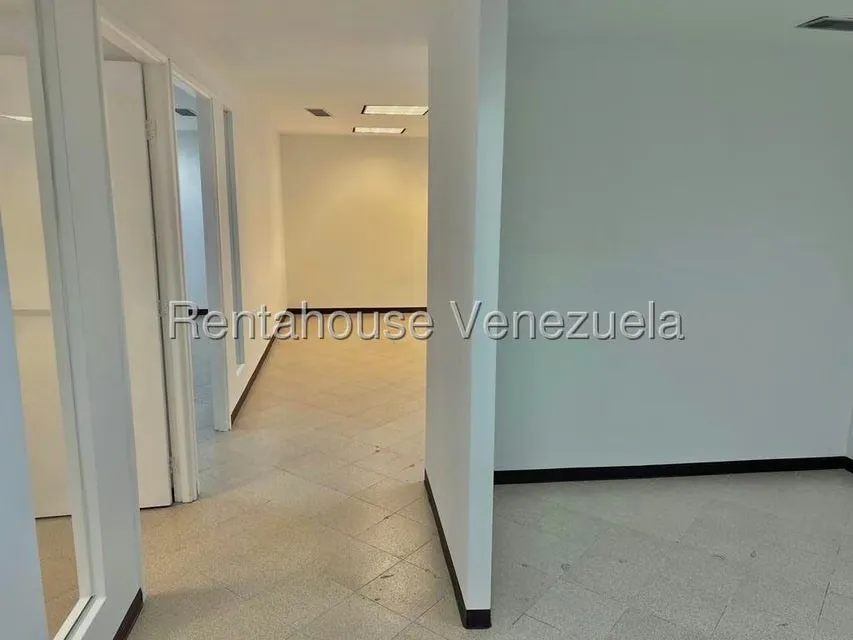 Oficina en Alquiler en Chacao, Distrito Metropolitano - 4