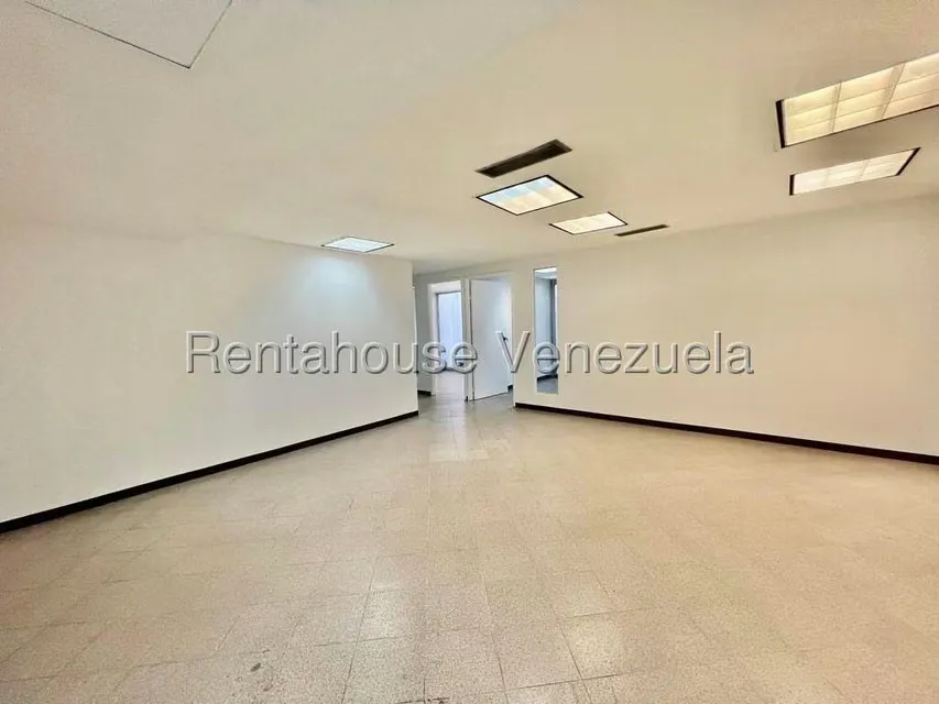 Oficina en Alquiler en Chacao, Distrito Metropolitano - 8