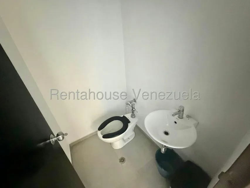 Oficina en Alquiler en Chacao, Distrito Metropolitano - 10
