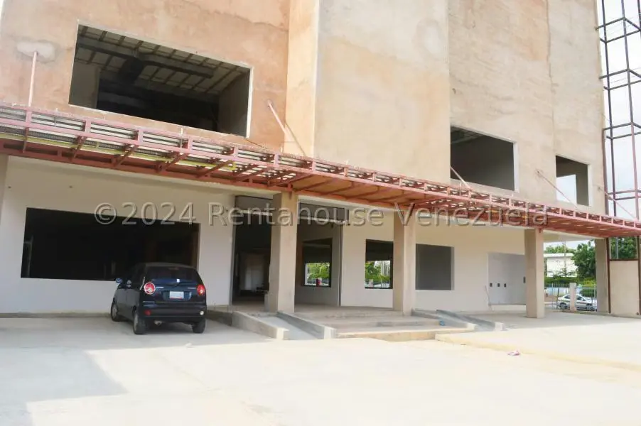 Comercial (Local Comercial) en Alquiler en Carretera O, Zulia - 2