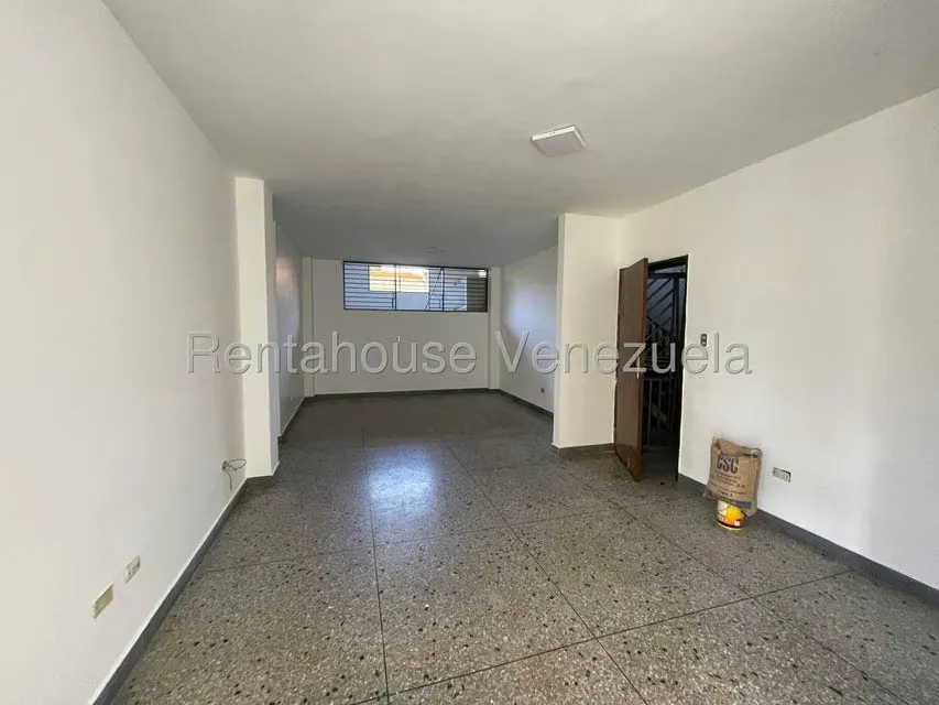 Apartamento (1 Nivel) en Alquiler en Centro, Portuguesa - 5