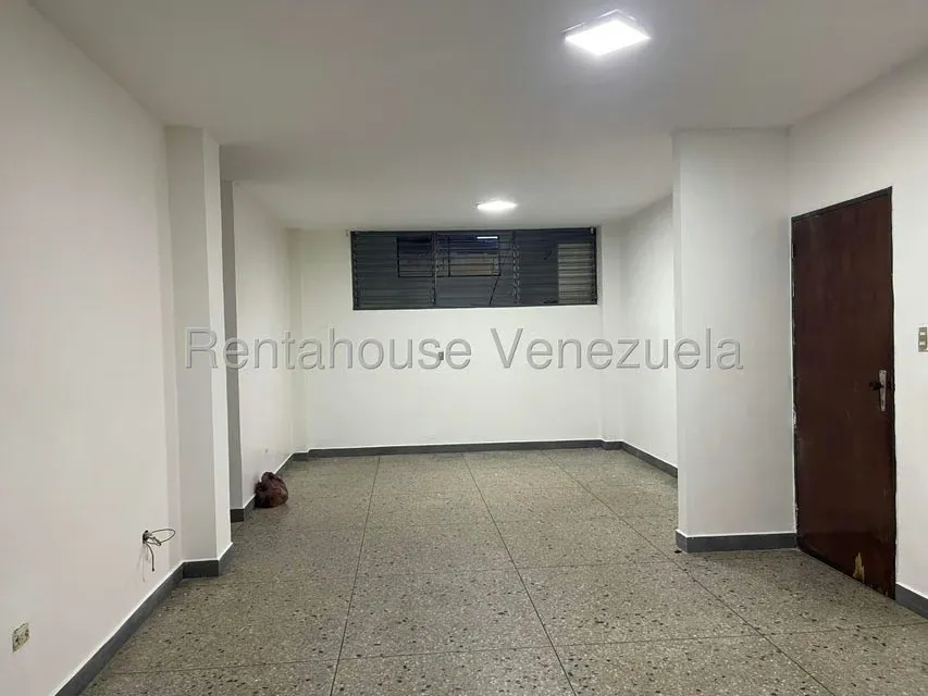 Apartamento (1 Nivel) en Alquiler en Centro, Portuguesa - 6