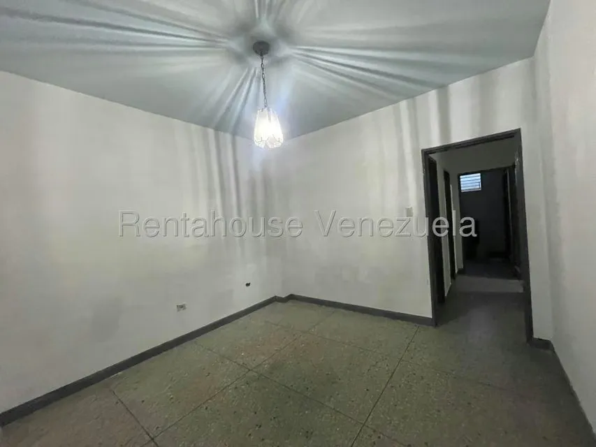 Apartamento (1 Nivel) en Alquiler en Centro, Portuguesa - 8