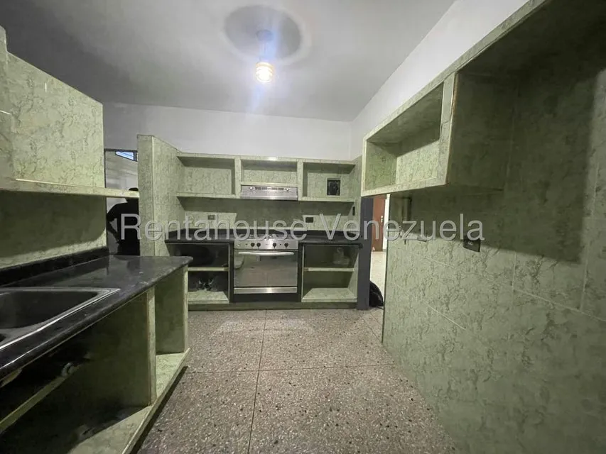 Apartamento (1 Nivel) en Alquiler en Centro, Portuguesa - 9