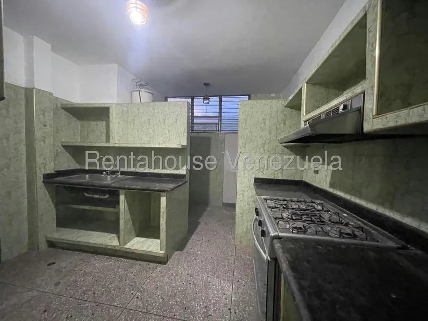 Apartamento (1 Nivel) en Alquiler en Centro, Portuguesa - 10