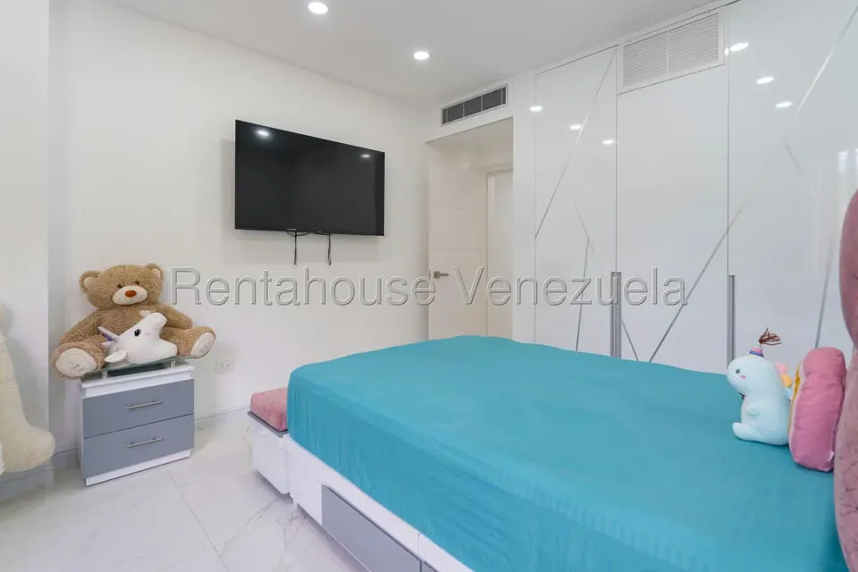 Apartamento (1 Nivel) en Venta en Mirador de Los Campitos I, Distrito Metropolitano - 26