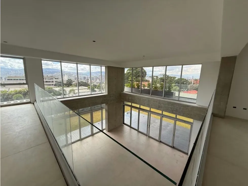 En venta PB duplex 851,42m2 4H+S/4.5B+S/5P Altamira - 4
