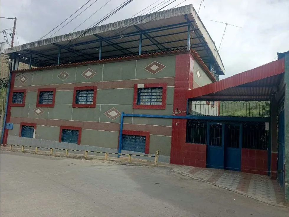 se vende casa multifamiliar 170m2 Macarao 2937