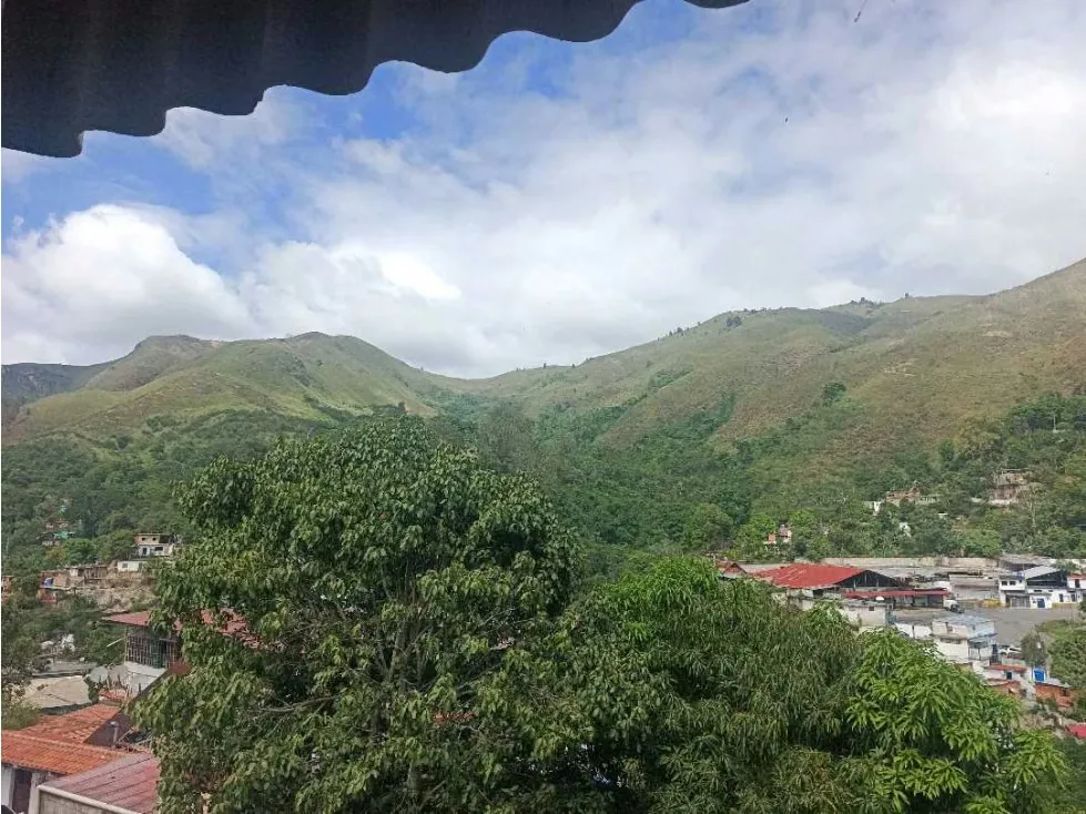 se vende casa multifamiliar 170m2 Macarao 2937 - 81