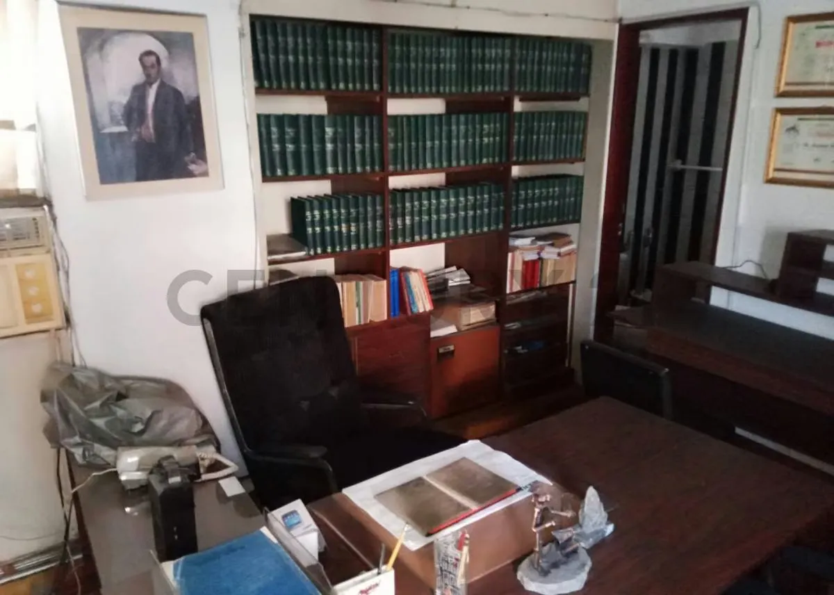 Se Ofrece Oficina en Alquiler Centro de Caracas - 10
