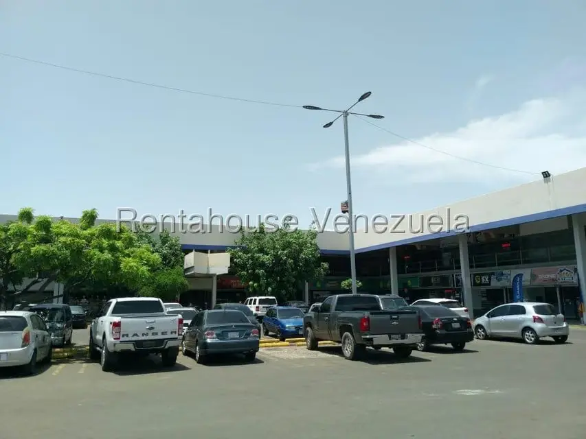 Local Comercial en Alquiler en Avenida Delicias Norte, Zulia