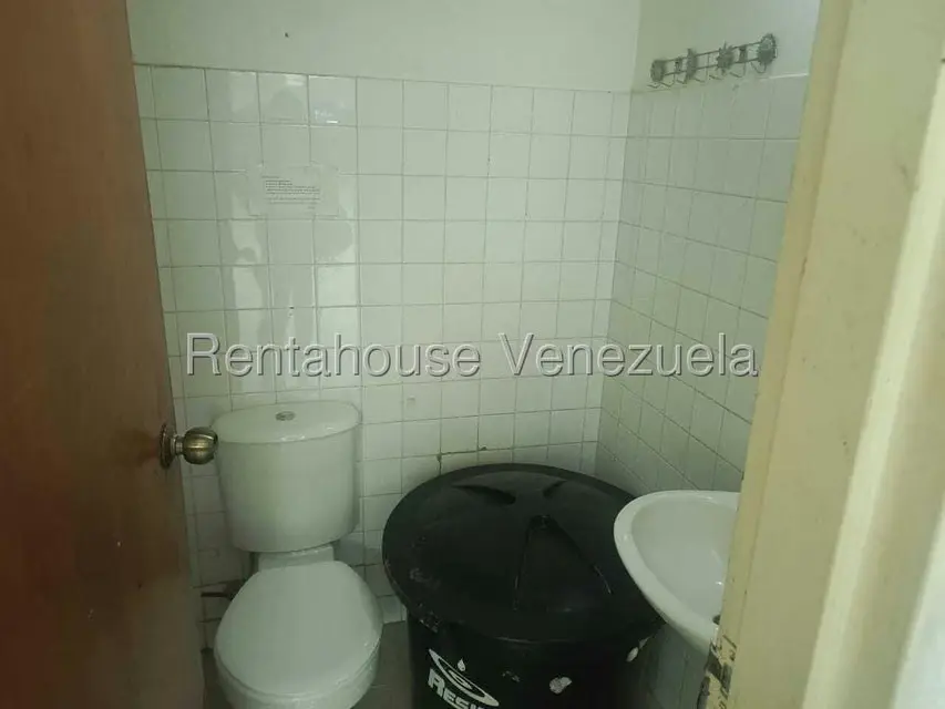 Local Comercial en Alquiler en Avenida Delicias Norte, Zulia - 8