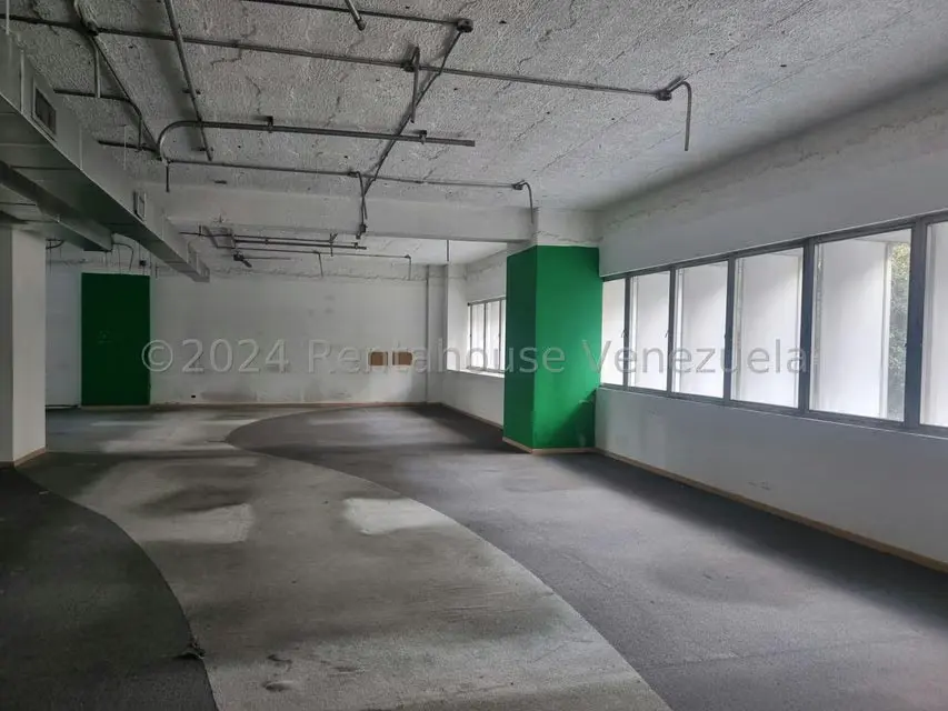 Oficina en Venta en Los Palos Grandes, Distrito Metropolitano - 4