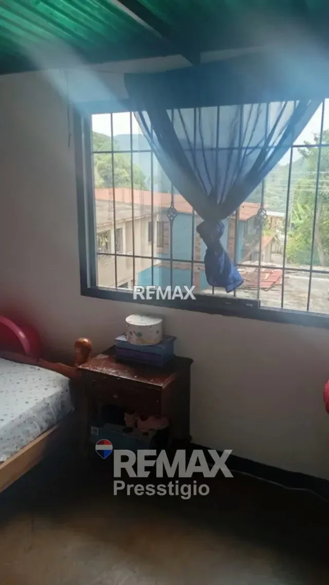 Casa en venta sector San Jacinto de dos pisos - 17