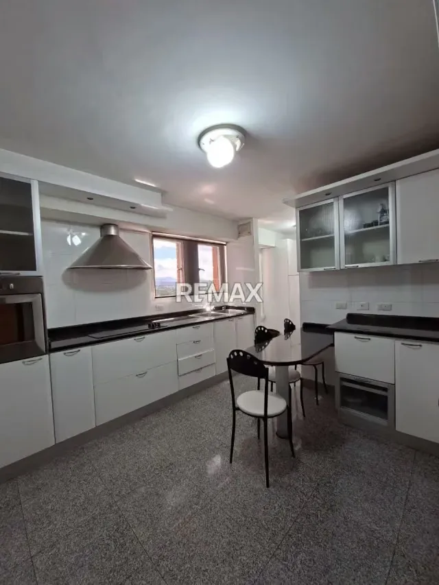 APARTAMENTO EN ALQUILER LOS SAMANES - 4
