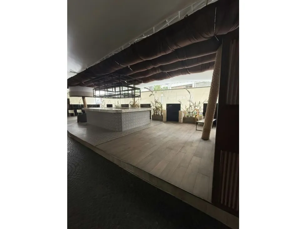 Se alquila Local Comercial 280m² La Castellana - 2