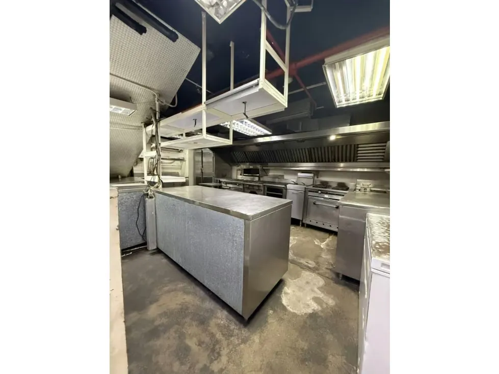 Se alquila Local Comercial 280m² La Castellana - 11