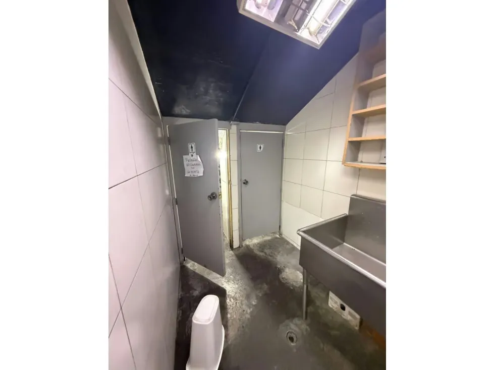 Se alquila Local Comercial 280m² La Castellana - 12