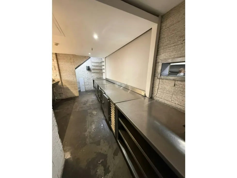 Se alquila Local Comercial 280m² La Castellana - 3