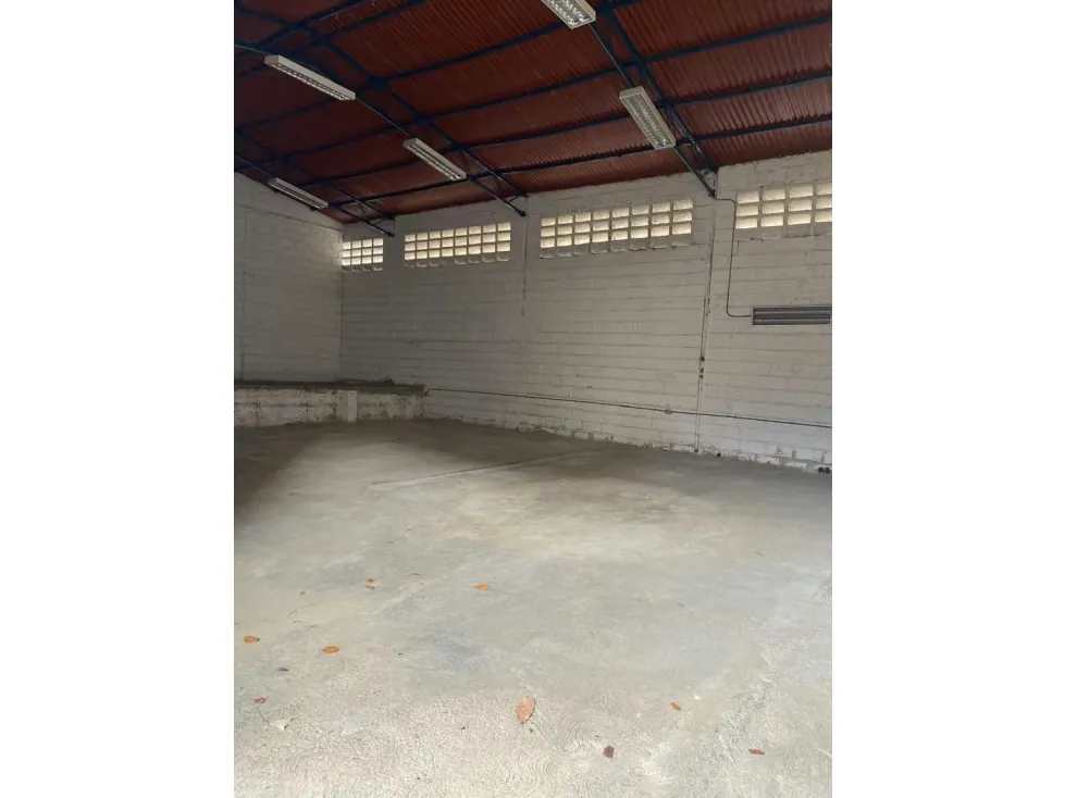 Vendo terreno 2900m2 Av. Andrés Bello Los Caobos 0307 - 11