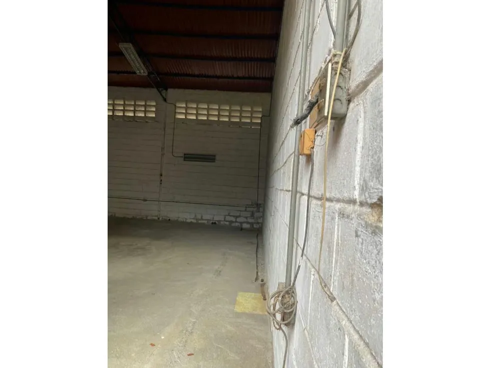 Vendo terreno 2900m2 Av. Andrés Bello Los Caobos 0307 - 6