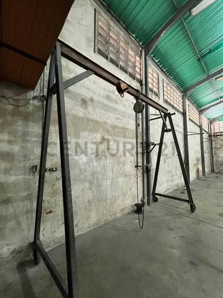 Venta galpón con vivienda en casco Central de Los Guayos. - 26