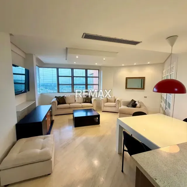 En alquiler apartamento amoblado diagonal a Lago Mall