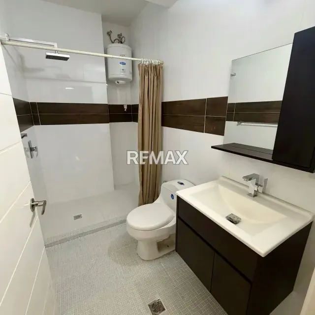 En alquiler apartamento amoblado diagonal a Lago Mall - 8