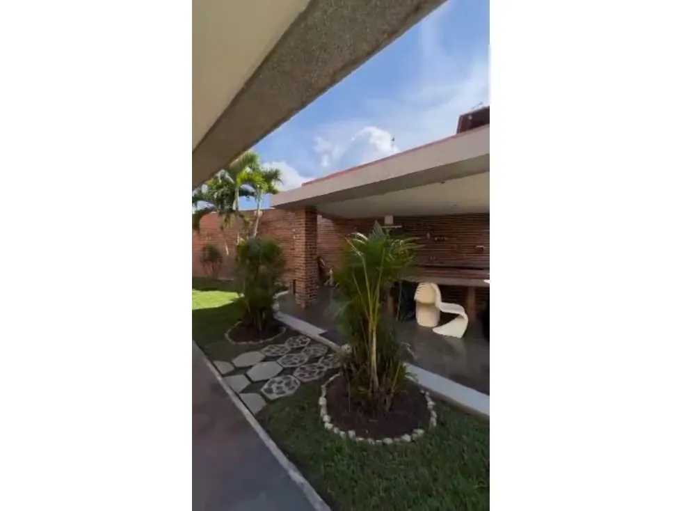 Vendo casa 1026m2 6h/5b/10p Cumbres de Curumo 8880 - 4