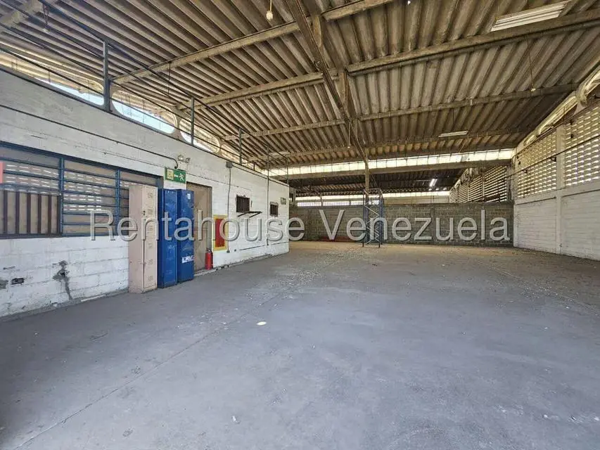 Local Comercial en Venta en Zona Industrial 1, Lara - 17