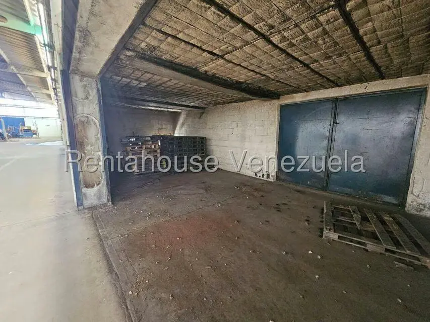 Local Comercial en Venta en Zona Industrial 1, Lara - 27
