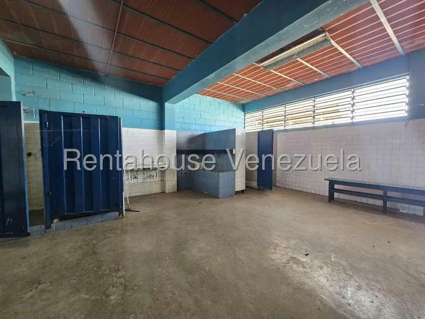 Local Comercial en Venta en Zona Industrial 1, Lara - 31