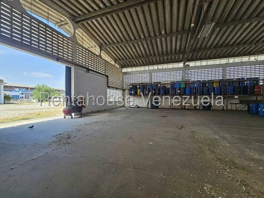 Local Comercial en Venta en Zona Industrial 1, Lara - 50