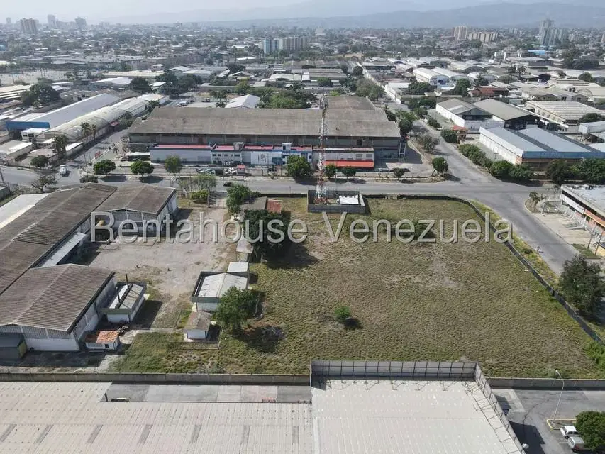 Local Comercial en Venta en Zona Industrial 1, Lara - 70