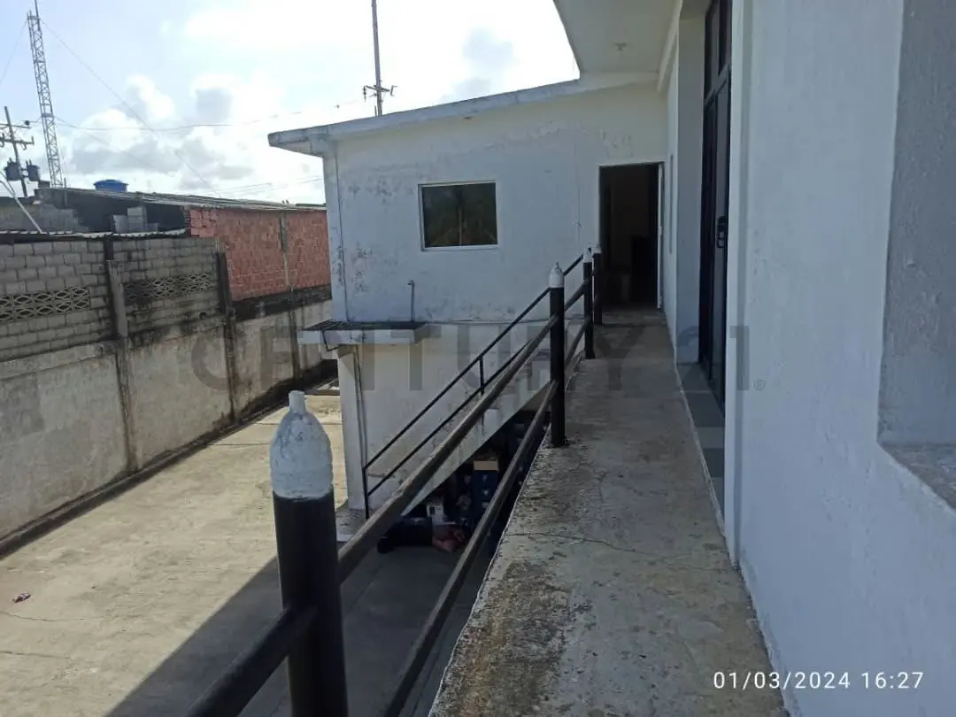 CASA COMERCIAL DE OPORTUNIDAD EN BOCA DE AROA - 12