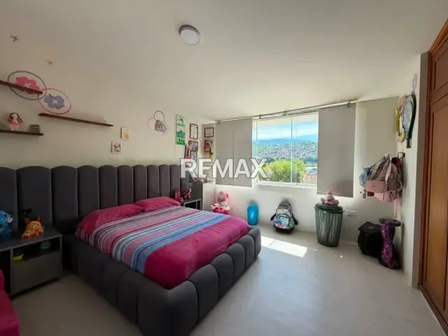 En Venta Amplia quinta Urb Privada Av Sucre, las lomas parte baja - 10