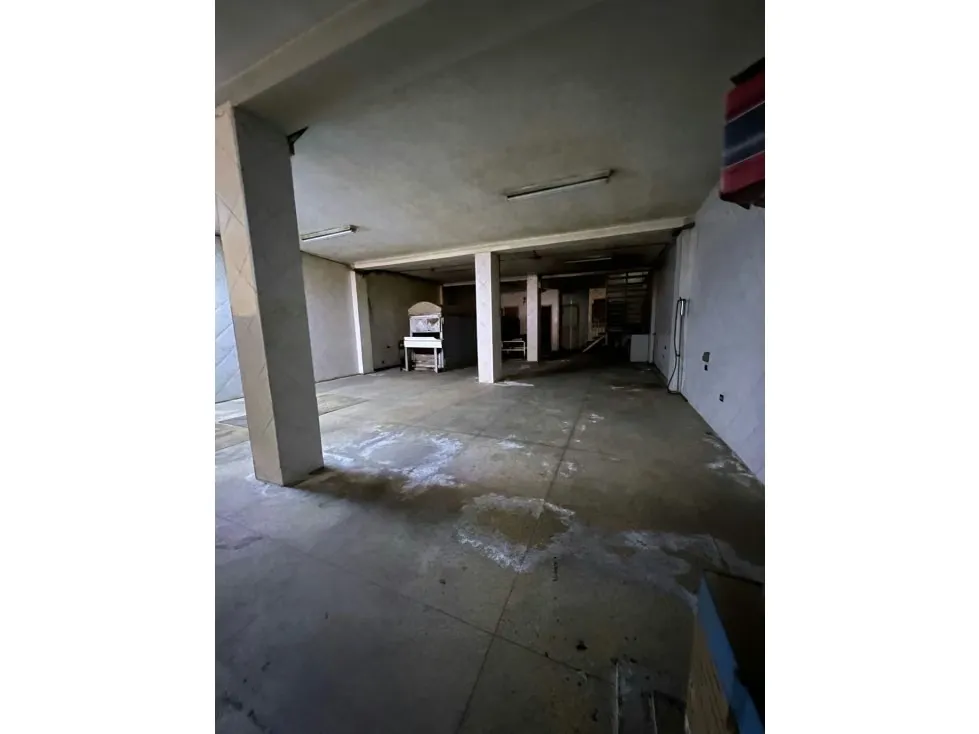 Vendo edificio 661m2 Catia 4849