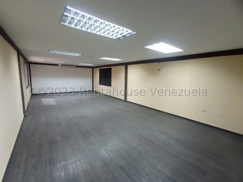 Local Comercial en Venta en Zona Industrial 2, Lara - 12