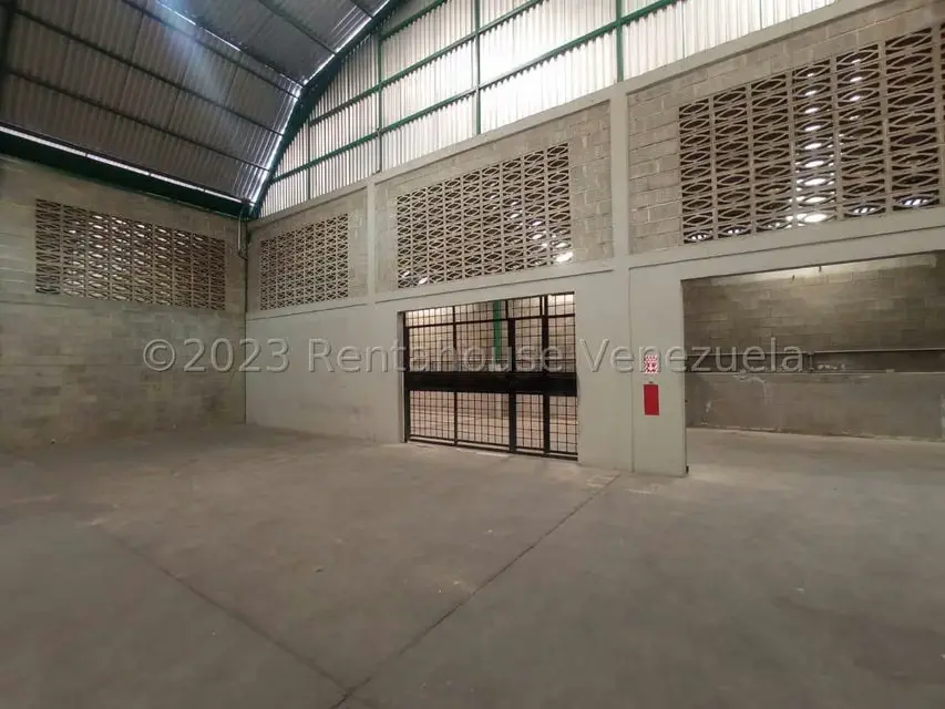 Local Comercial en Venta en Zona Industrial 2, Lara - 18