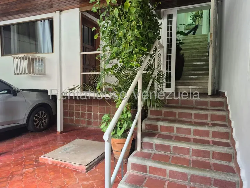 Casa (Duplex) en Venta en Cumbres de Curumo, Distrito Metropolitano - 25
